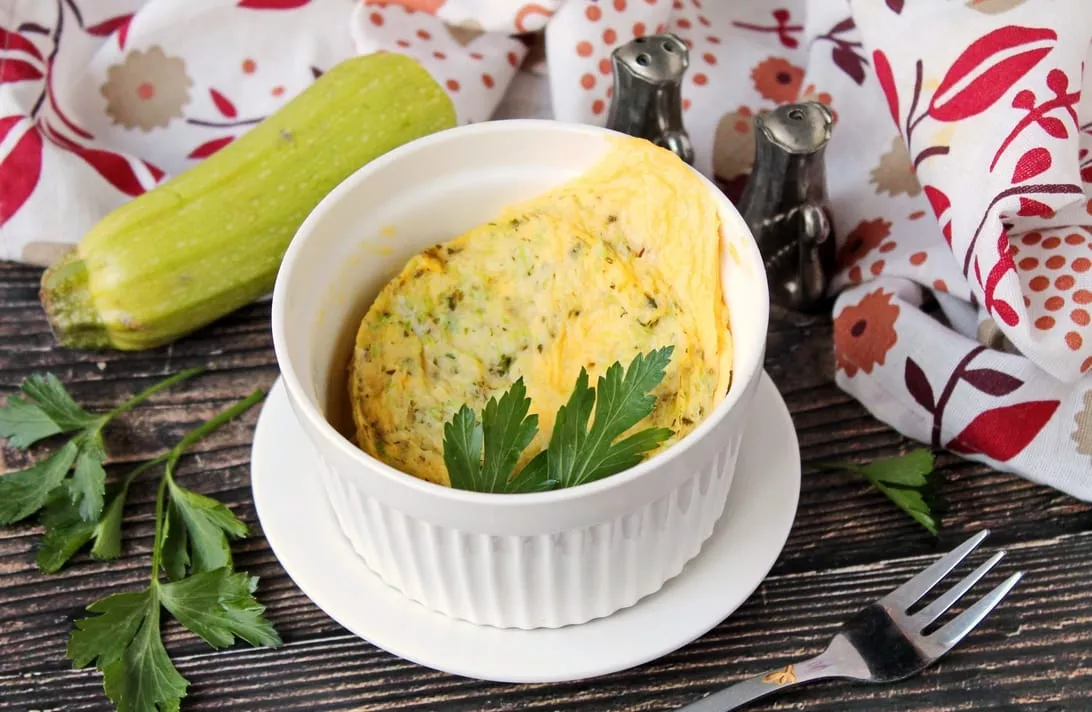 Cukinijų omletas mikrobangų krosnelėje