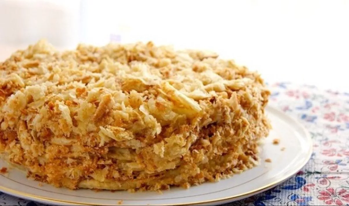 Tortas iš paruoštos sluoksniuotos tešlos
