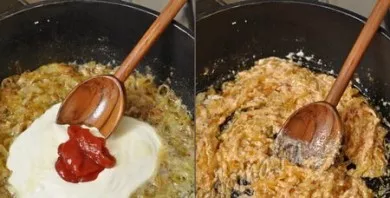 Į svogūną įpilkite miltų ir pomidorų pastos.