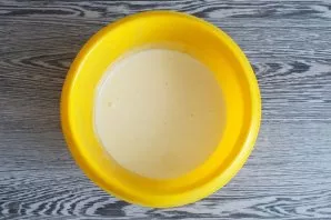 Kruopščiai sumaišykite ingredientus, kad nebūtų gabalėlių. Užpildas paruoštas.