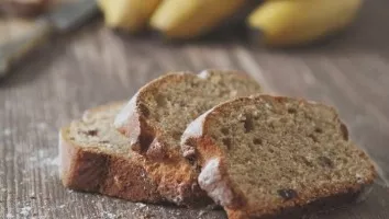 Datulių ir bananų pyragas