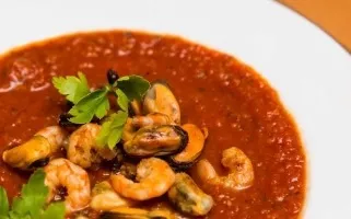 Itališka pomidorų sriuba su jūros gėrybėmis