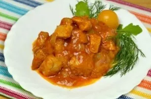 Kiaulienos guliašas keptuvėje
