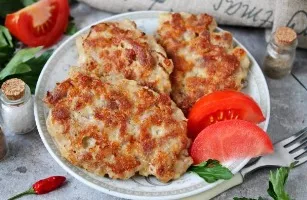 Kiaulienos kotletukai albaniškai