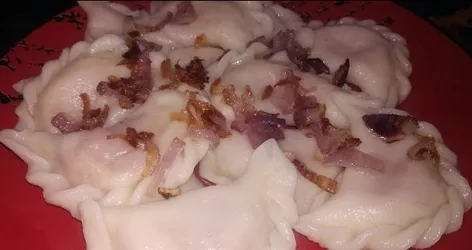 Koldūnai su raugintais kopūstais