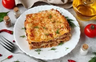 Mėsos lazanija su grybais ir Bešamelio padažu