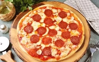 Pepperoni Pica su mocarela