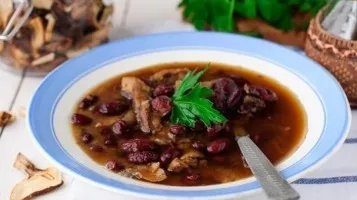 Raudonųjų pupelių sriuba be mėsos