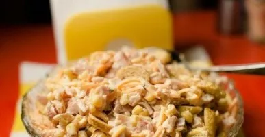 Salotos su rūkyta vištiena ir morkomis