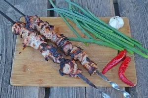 Šašlykai jogurto marinate