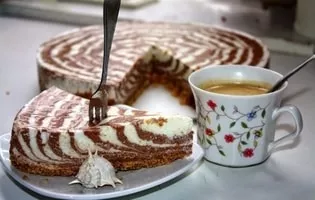 Varškės tortas be kepimo